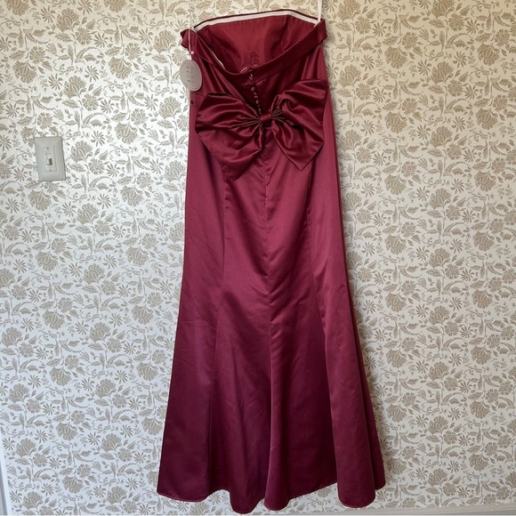 Wtoo by Watters Ayla Dress Cerise Size 12 NWT Strapless Gown with Bow - Picture 3 of 6